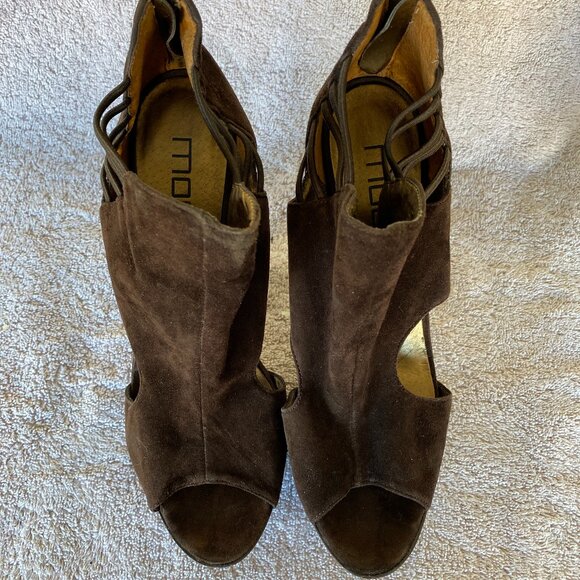 Moda Brown Suede Cutout Peep Toe Heels Size 8M Strappy High Heel Booties - Picture 2 of 9